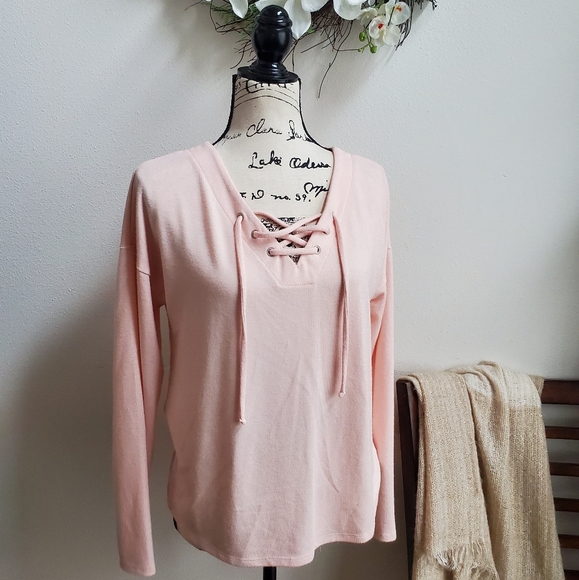 a new day Tops - 5/$15🎄a new day Lace Front Top ♡
